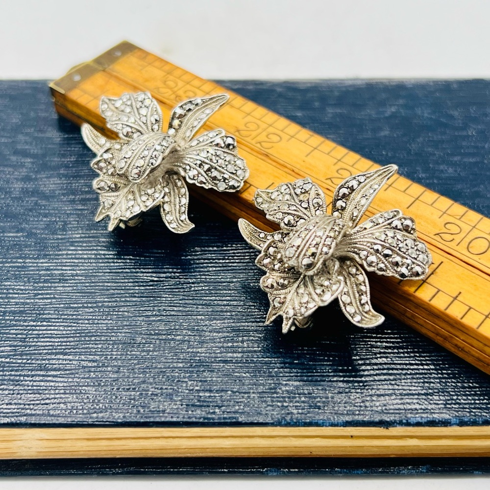 Vintage silver clip on marcasite paved iris floral earrings exquisite - Picture 9 of 14